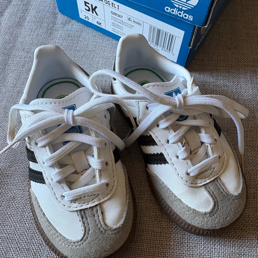 adidas Kids White Black Green Accent Sneakers